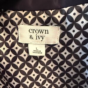 Crown & Ivy Blue and White Circle Pattern Vest